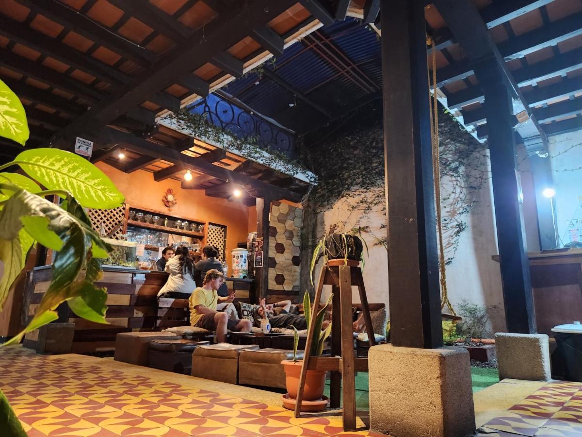 Amura Hostal Antigua Екстер'єр фото